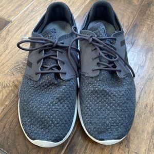 New balance sneakers size 7